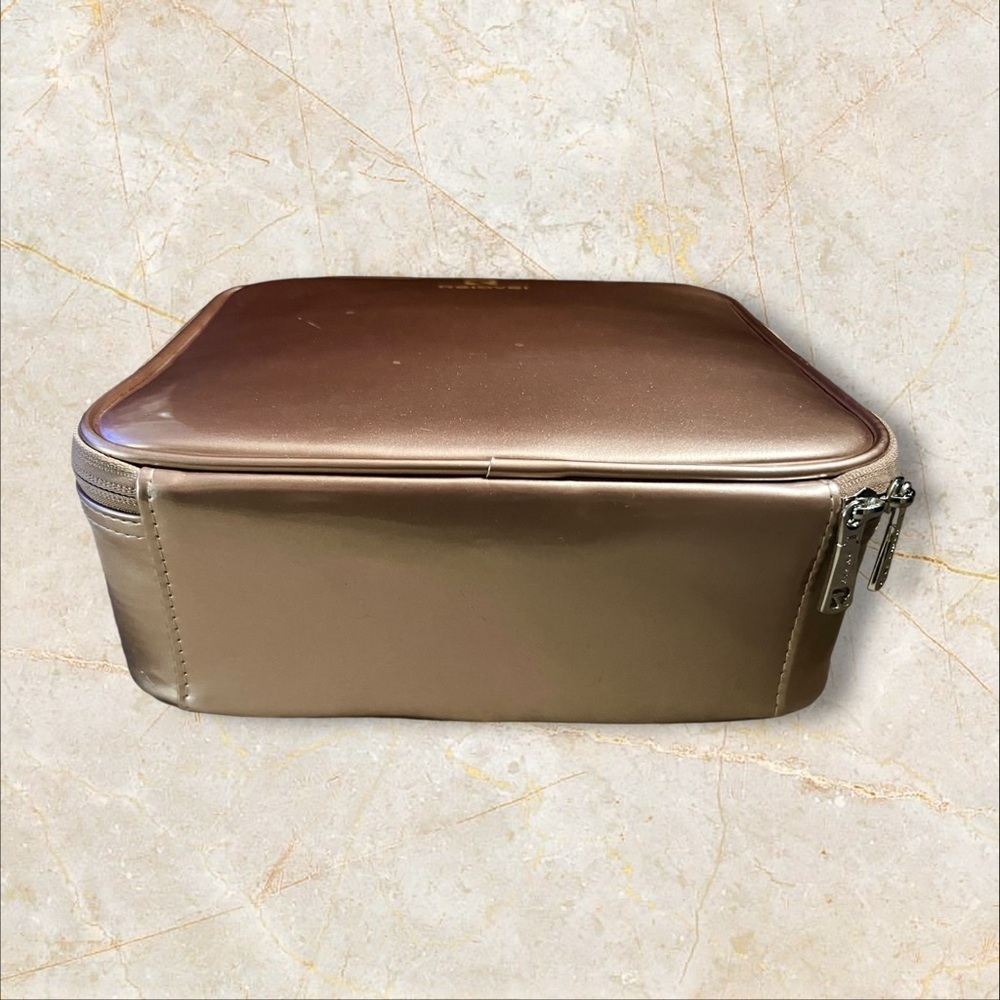 Relavel Cosmetics Case - Picture 9 of 14